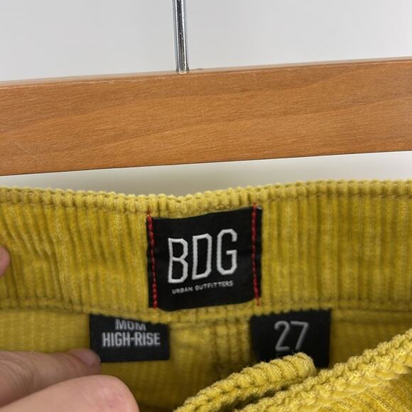 UO BDG Mom High Rise wide tooth corduroy slim loose fit pants sz 27 - Picture 5 of 6